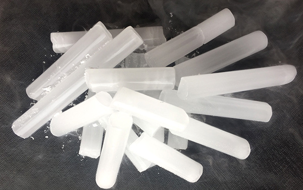 药剂保存柱状干冰